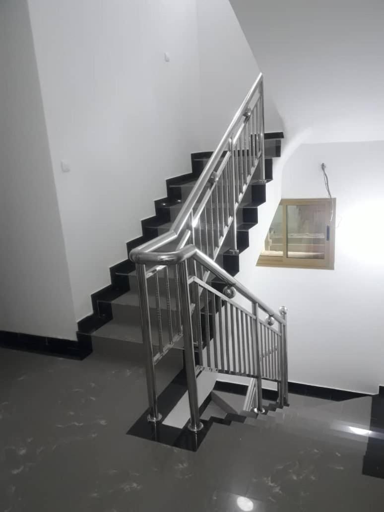 Hotel La Couronne Rw Yaoundé Esterno foto